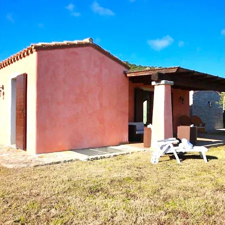 Lägenhetshotell With Private Pool In Just 500 Meters From The Sea Costa Rei