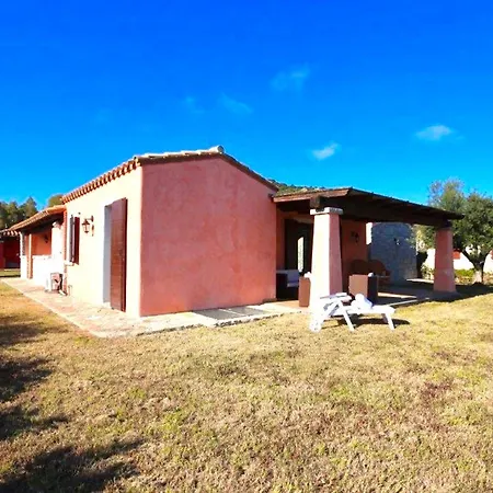 With Private Pool In Just 500 Meters From The Sea アパートホテル 4*